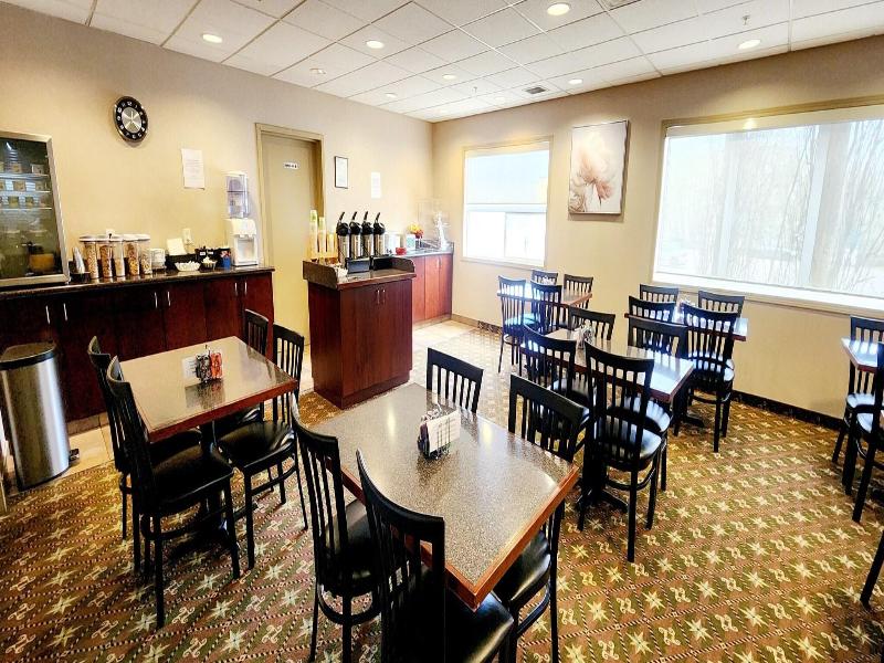 Park Hill Inn & Suites