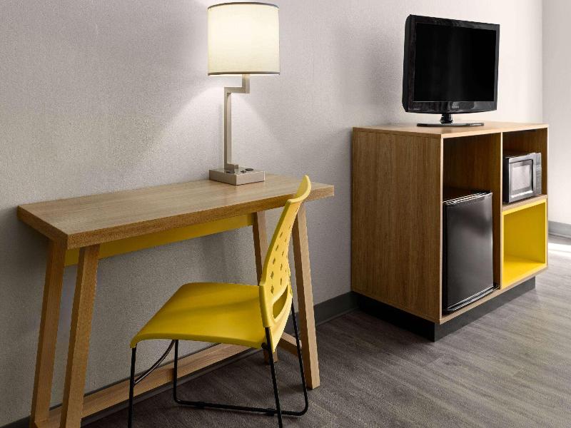 Days Inn & Suites by Wyndham Albany image