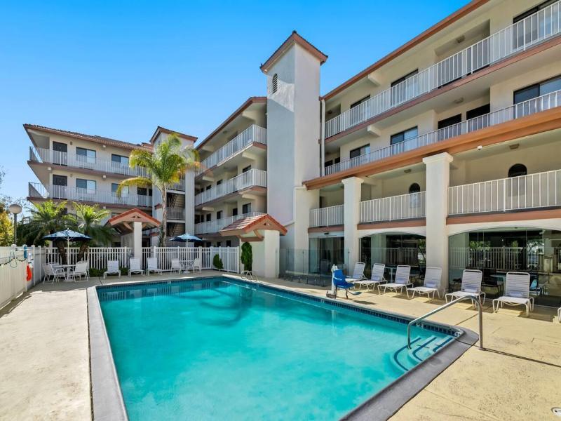 Days Inn by Wyndham Buena Park image