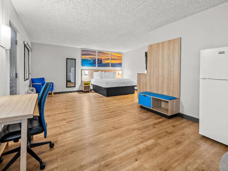 Days Inn by Wyndham Buena Park image