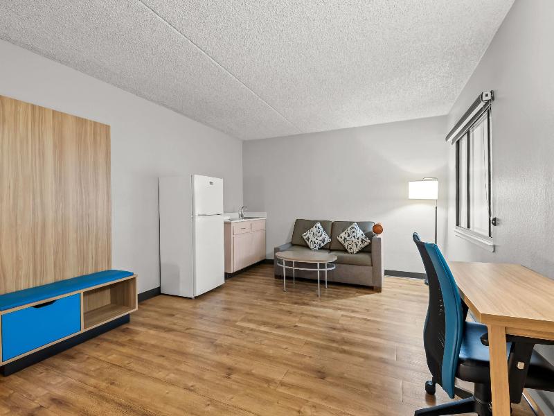 Days Inn by Wyndham Buena Park image
