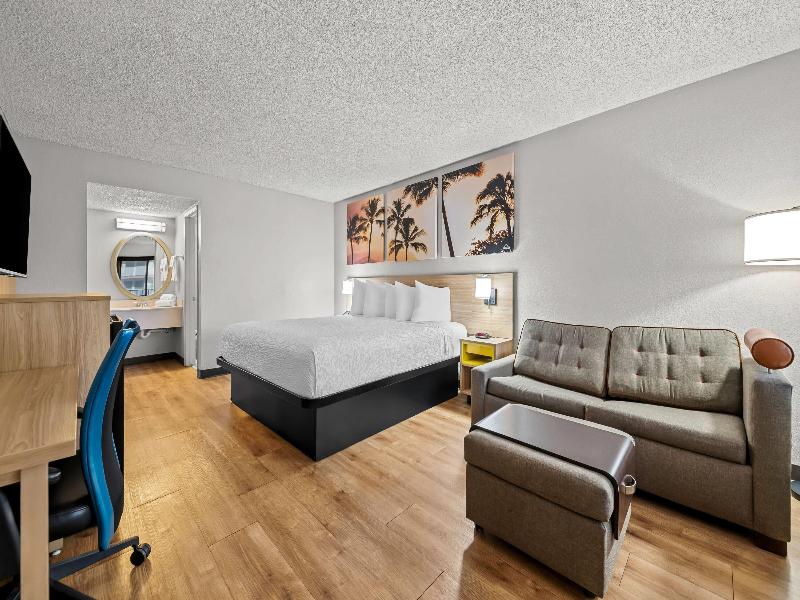 Days Inn by Wyndham Buena Park image