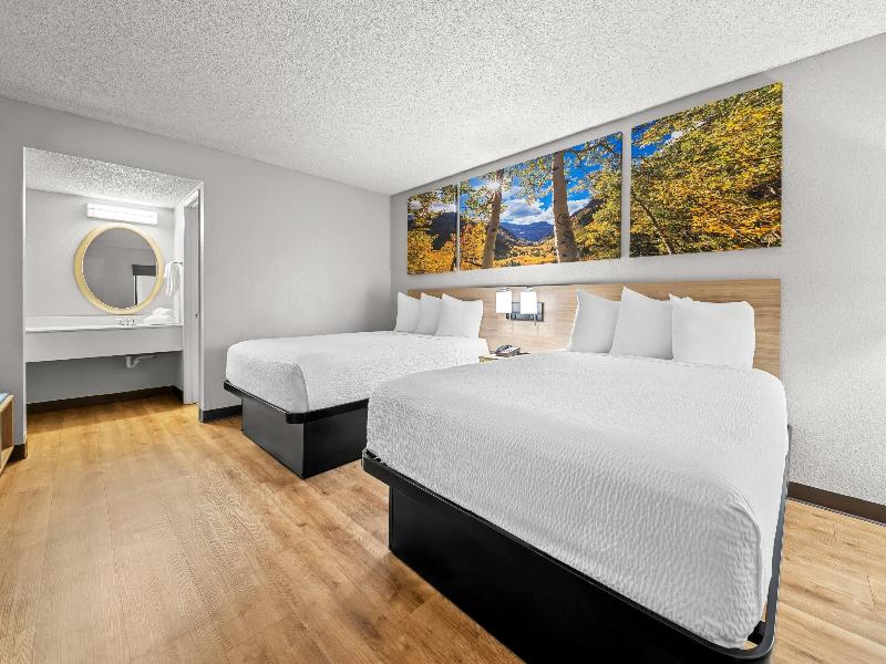 Days Inn by Wyndham Buena Park image