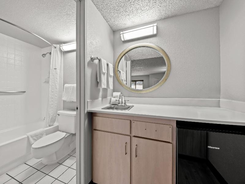 Days Inn by Wyndham Buena Park image