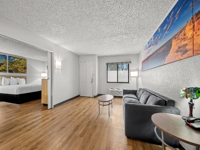 Days Inn by Wyndham Buena Park image