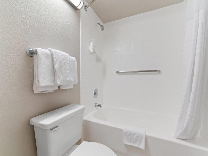 Days Inn by Wyndham Buena Park image