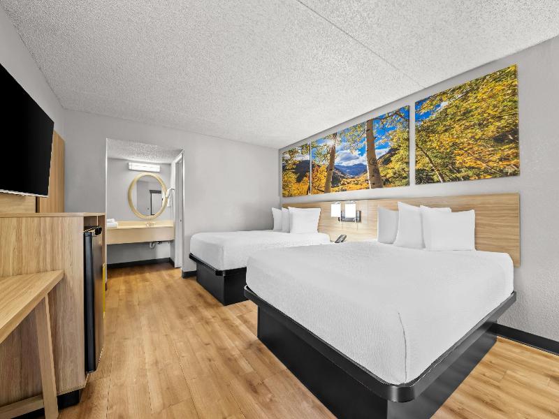 Days Inn by Wyndham Buena Park image