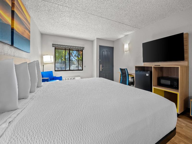 Days Inn by Wyndham Buena Park image