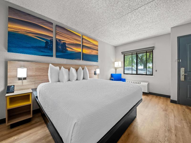 Days Inn by Wyndham Buena Park image