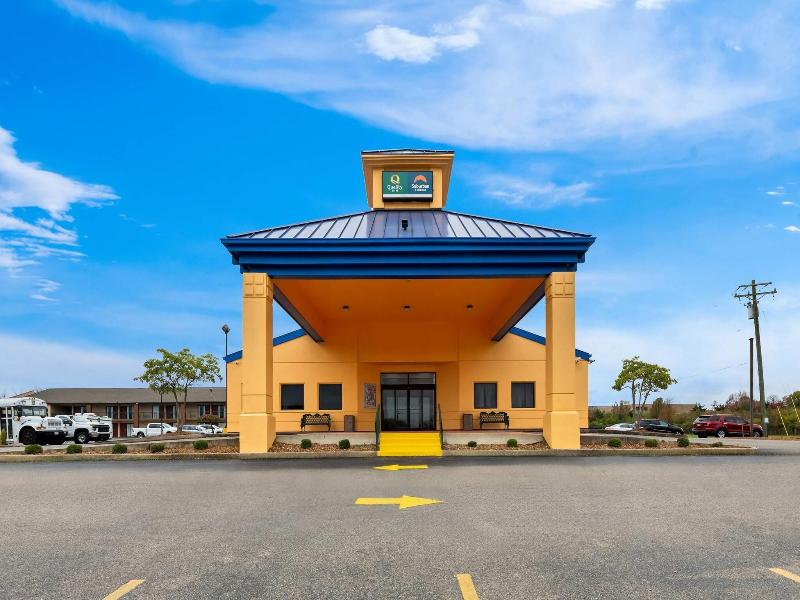 Super 8 by Wyndham Mason image