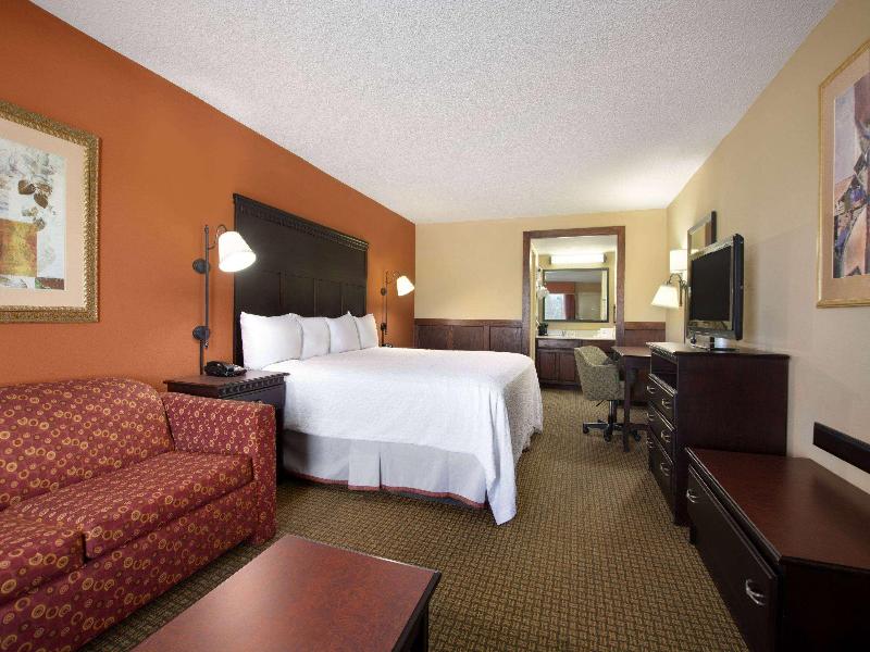 Days Inn by Wyndham Longview South image
