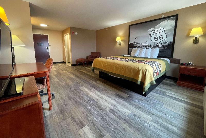Super 8 By Wyndham Rolla image