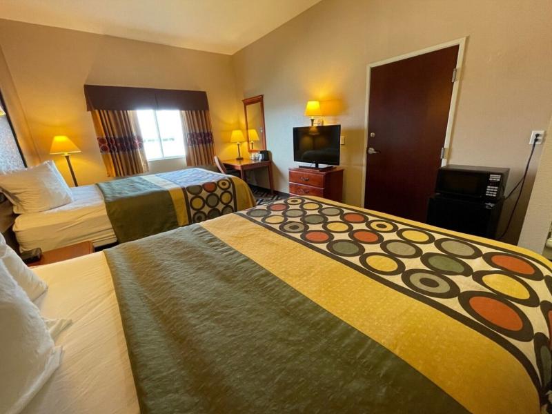 Super 8 By Wyndham Rolla image