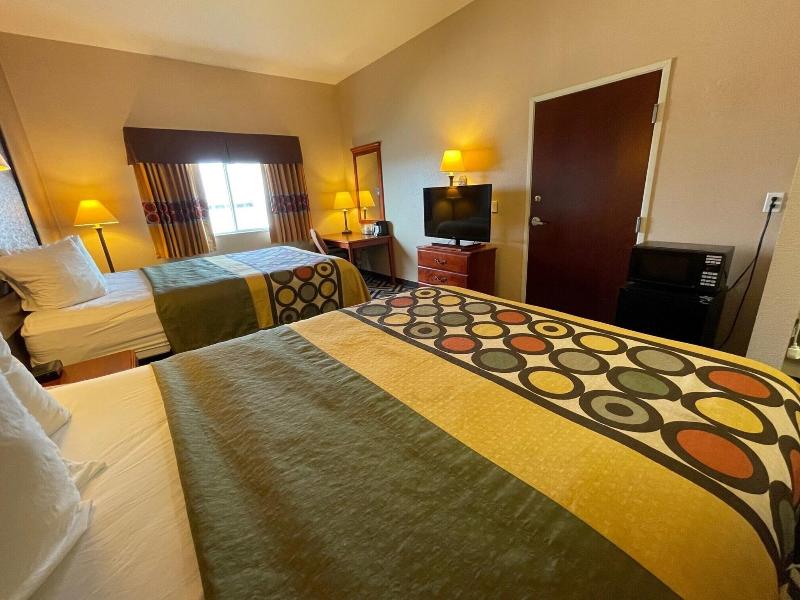 Super 8 By Wyndham Rolla image