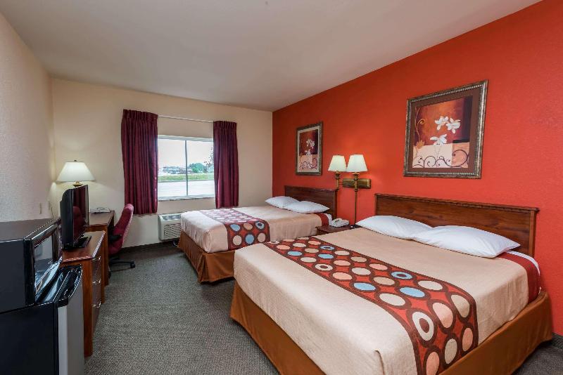 Super 8 By Wyndham St Robert Ft Leonard Wood Area image
