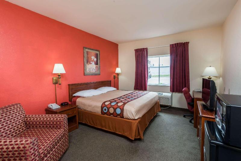Super 8 By Wyndham St Robert Ft Leonard Wood Area image