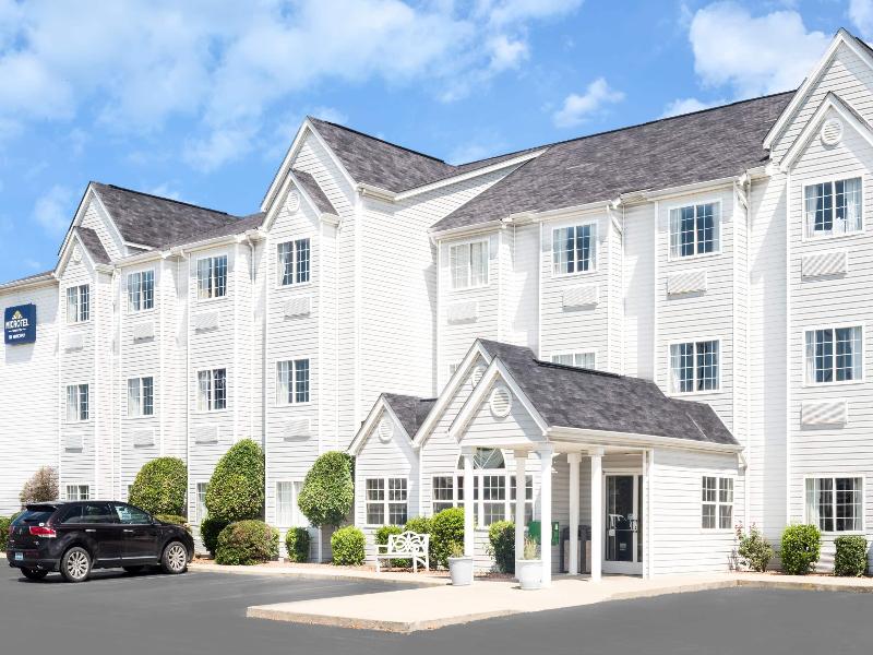 Microtel Inn & Suites By Wyndham London image