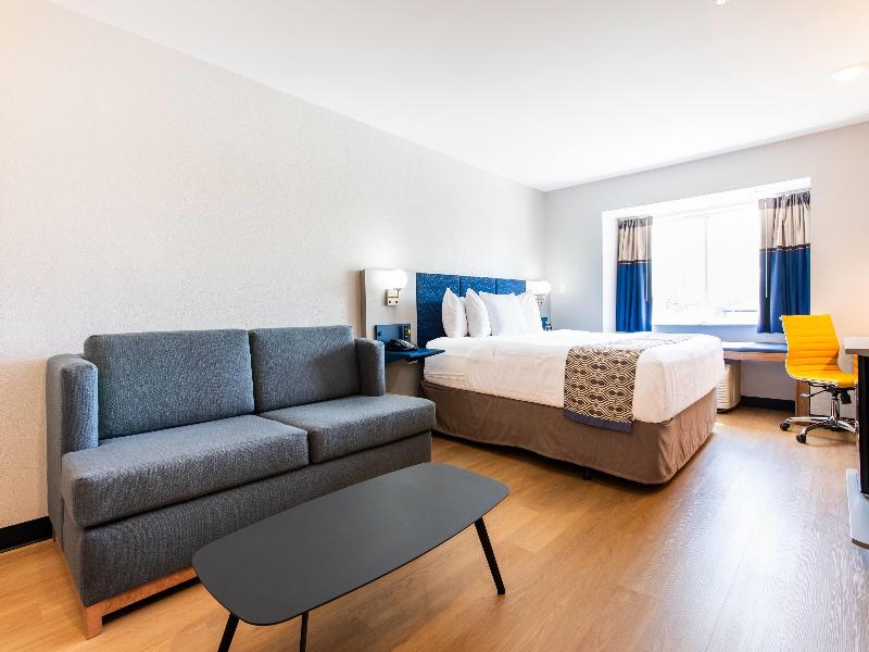 Microtel Inn & Suites By Wyndham London image