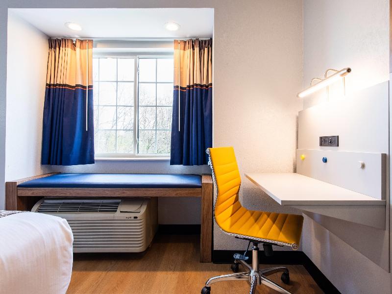 Microtel Inn & Suites By Wyndham London image