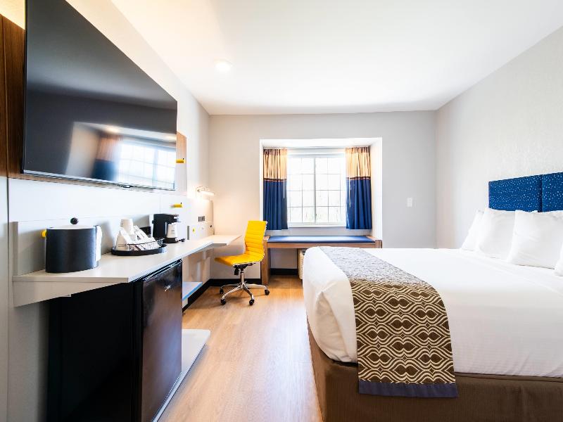 Microtel Inn & Suites By Wyndham London image