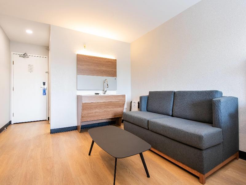 Microtel Inn & Suites By Wyndham London image