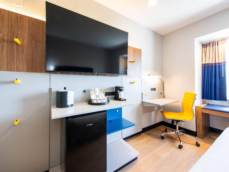 Microtel Inn & Suites By Wyndham London image
