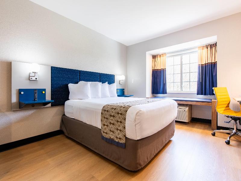 Microtel Inn & Suites By Wyndham London image