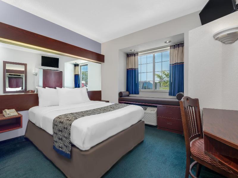 Microtel Inn & Suites By Wyndham London image