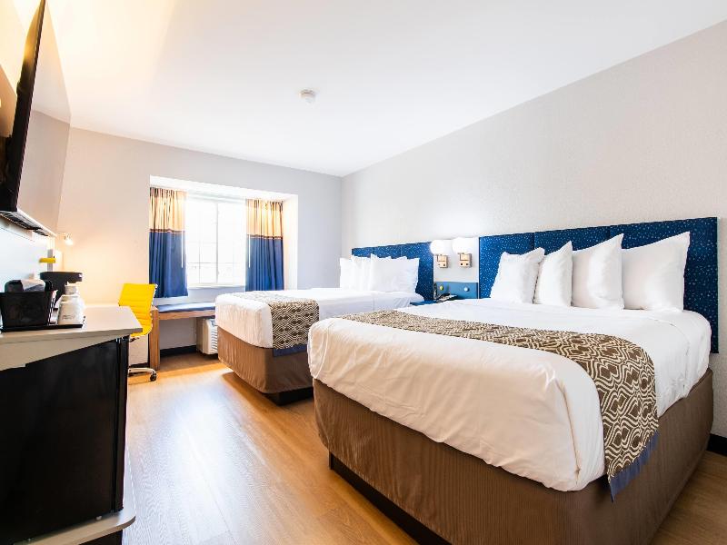 Microtel Inn & Suites By Wyndham London image