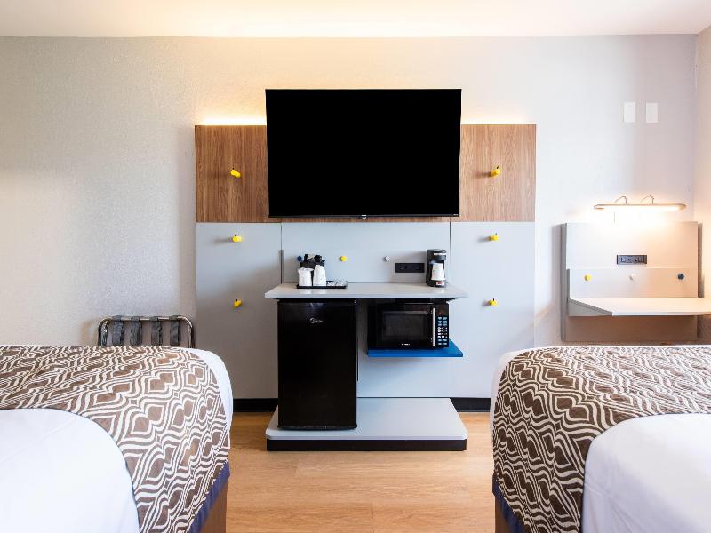 Microtel Inn & Suites By Wyndham London image