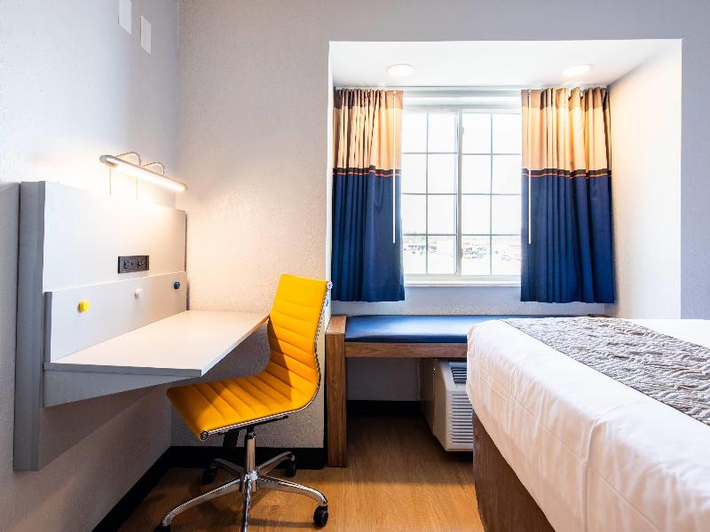 Microtel Inn & Suites By Wyndham London image