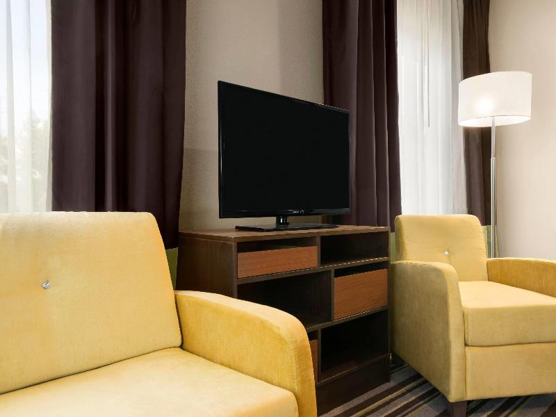 Super 8 by Wyndham Hershey image