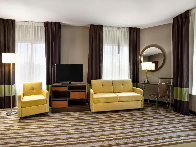 Super 8 by Wyndham Hershey image
