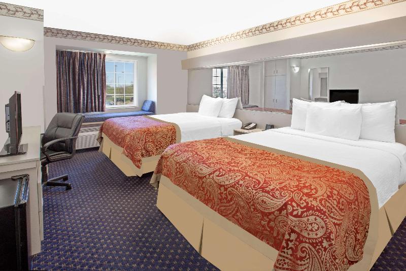 Hotel Microtel Inn & Suites by Wyndham Janesville