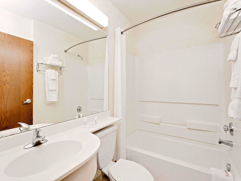 Microtel Inn & Suites By Wyndham Middletown image