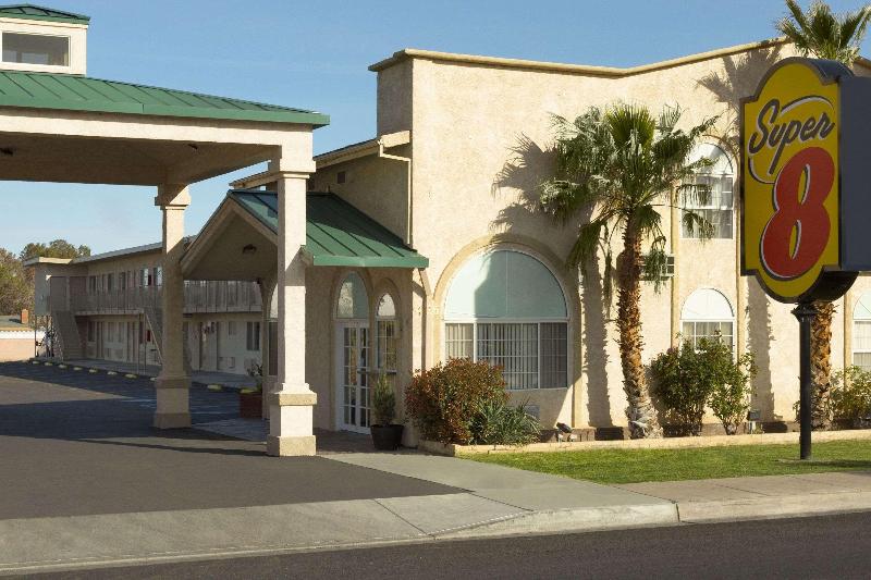 Super 8 By Wyndham Ridgecrest image