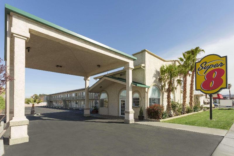 Super 8 By Wyndham Ridgecrest image