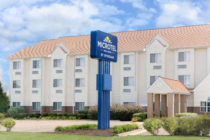 Starkville Inn & Suites image