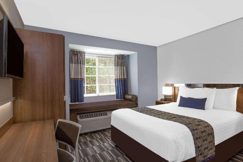 Bed room