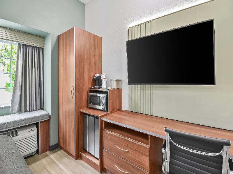 Quality Inn & Suites image