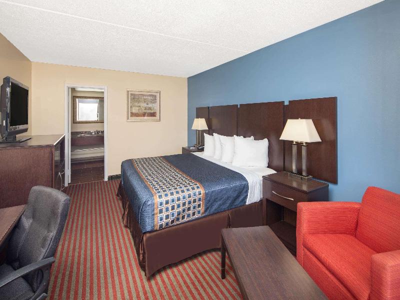 Travelodge By Wyndham Savannah Area/Richmond Hill image