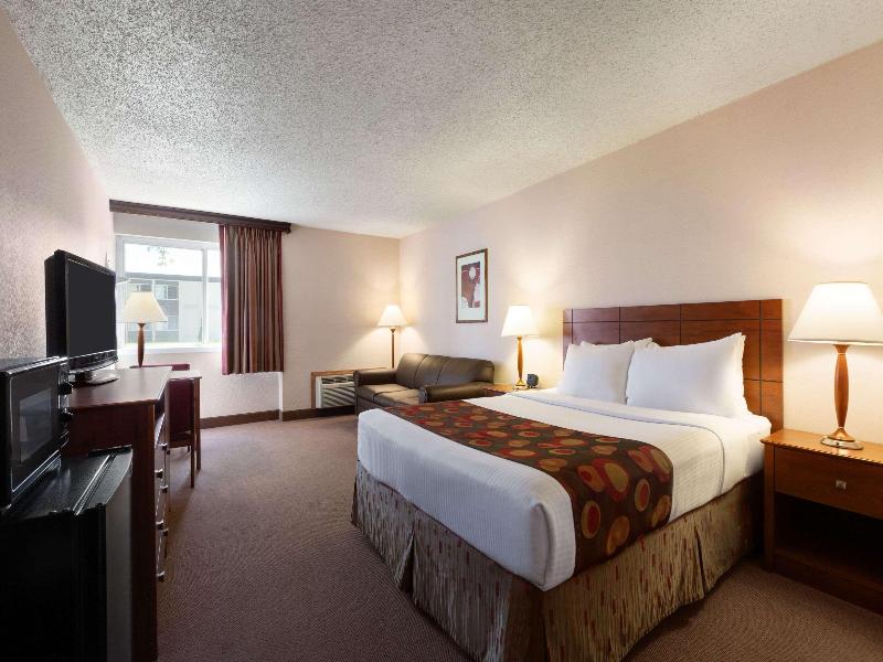 Ramada By Wyndham Bismarck image