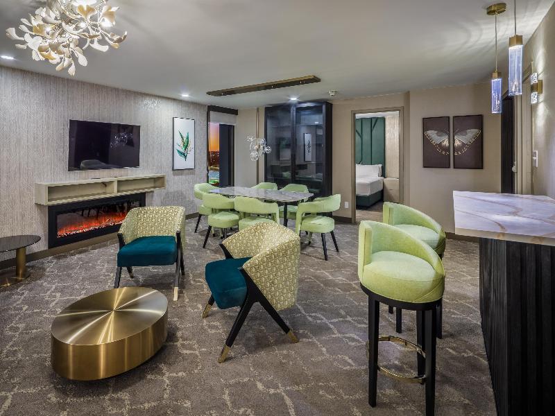Doubletree By Hilton Laredo image