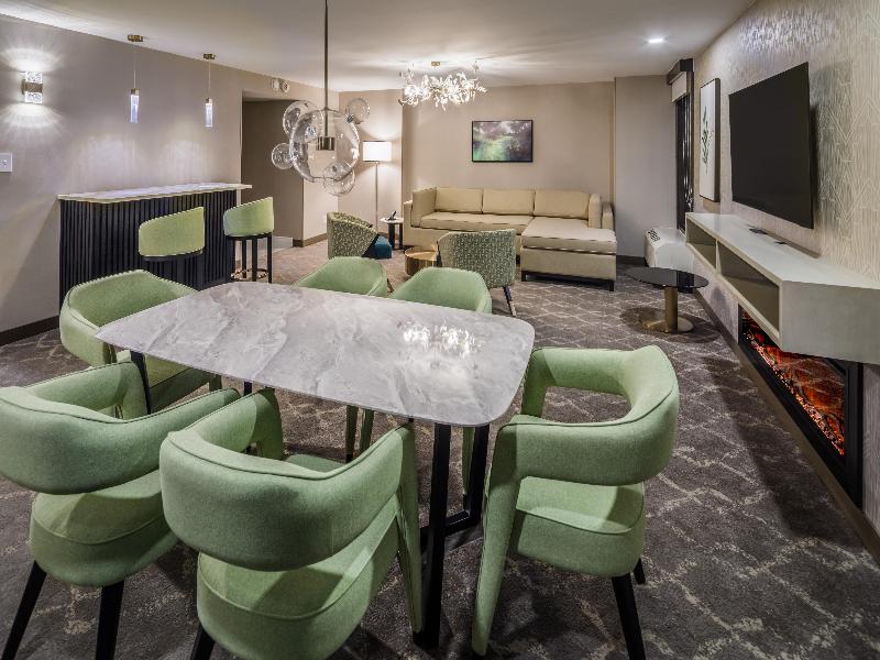 Doubletree By Hilton Laredo image