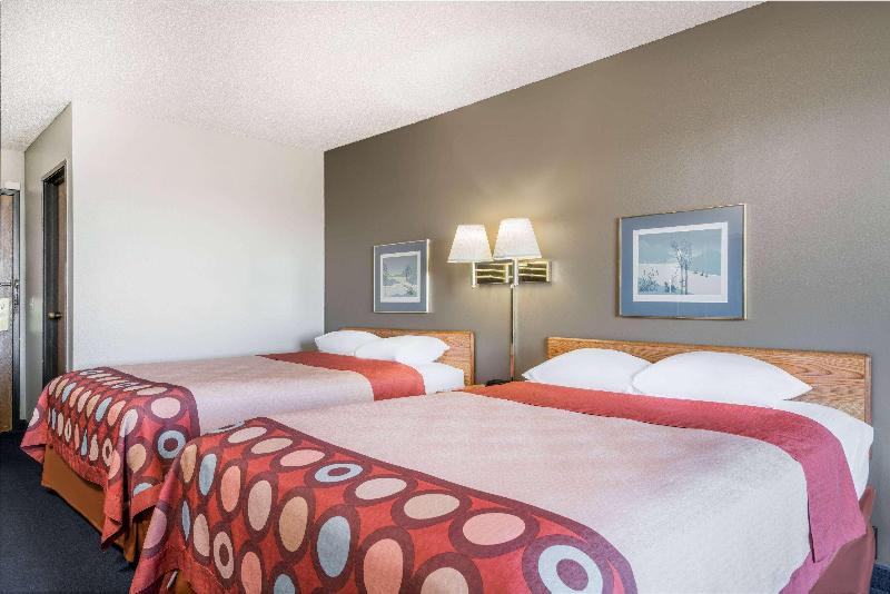 Super 8 by Wyndham Portage image