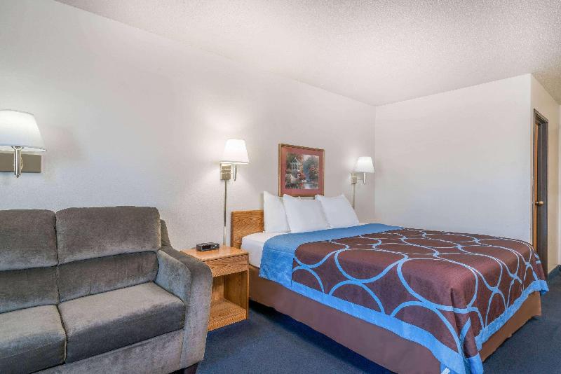 Super 8 by Wyndham Portage image