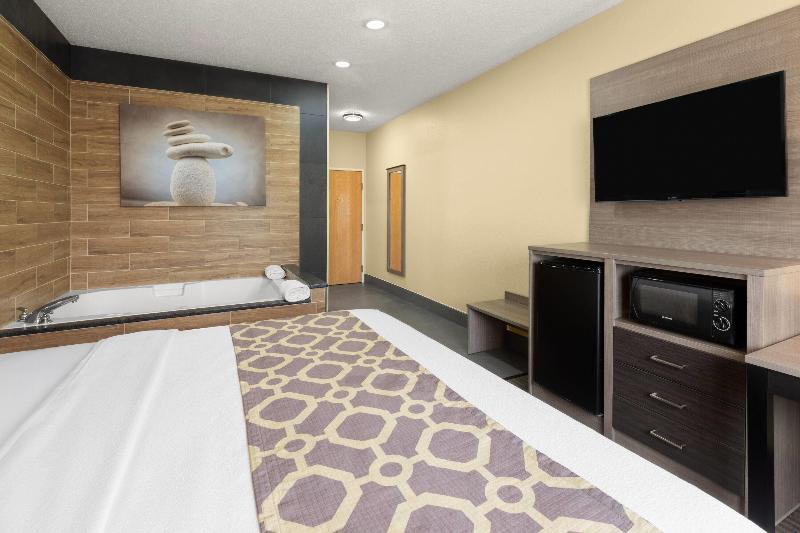 Baymont by Wyndham Paw Paw image