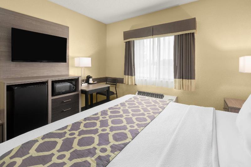 Baymont by Wyndham Paw Paw image