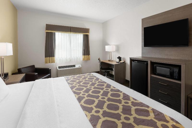 Baymont by Wyndham Paw Paw image