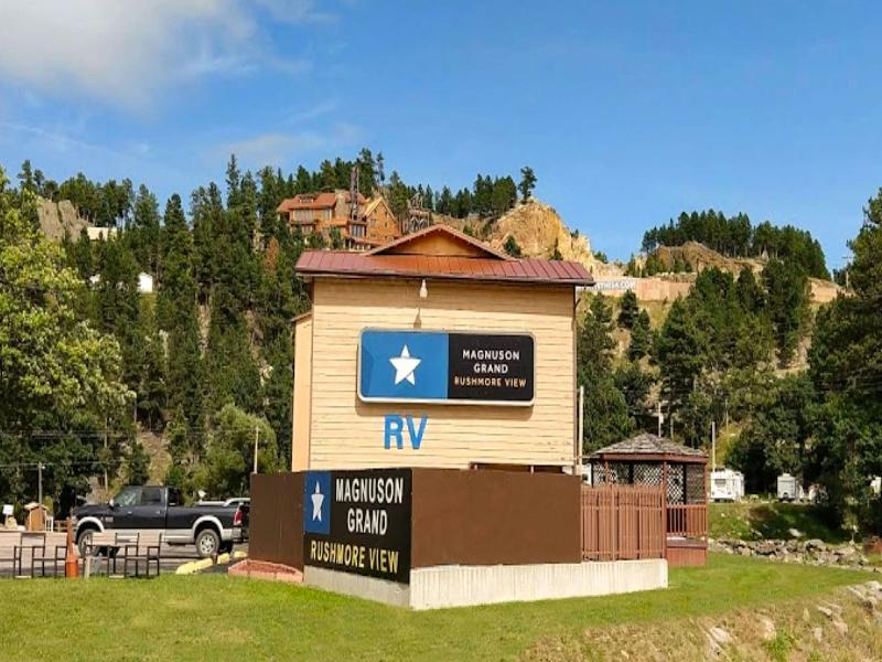 Magnuson Grand Rushmore View image